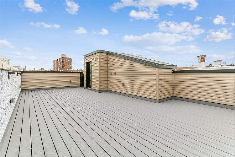 Private Roof Deck - 22 Poplar St