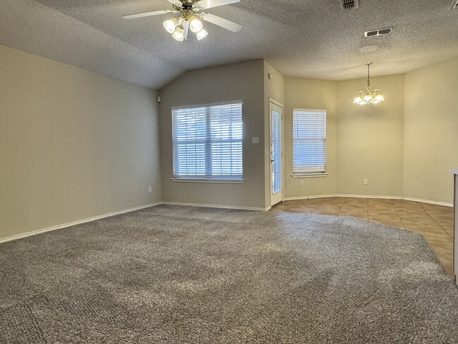 Building Photo - Cute Duplex in South Lubbock!