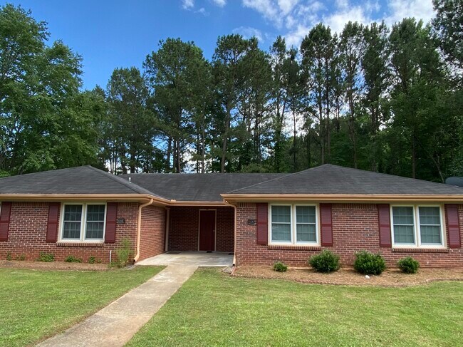 front view - 442 Bedford Bay Ln
