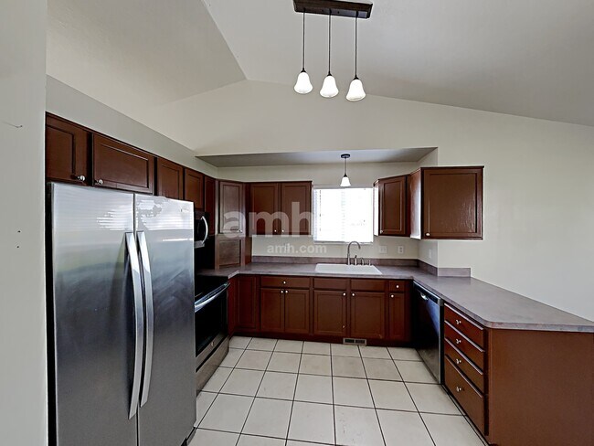 Foto del edificio - 2056 N 850 W