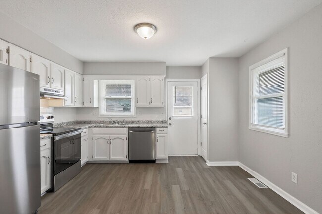 Foto del edificio - Gorgeous 3/2 townhome in Blue Springs!