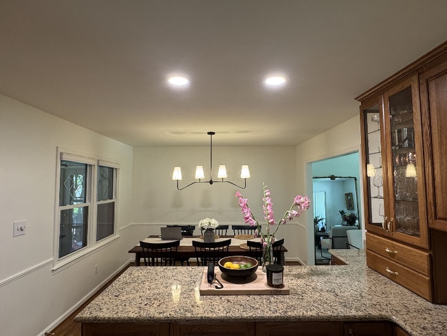 Foto del edificio - 702 Newport Cir