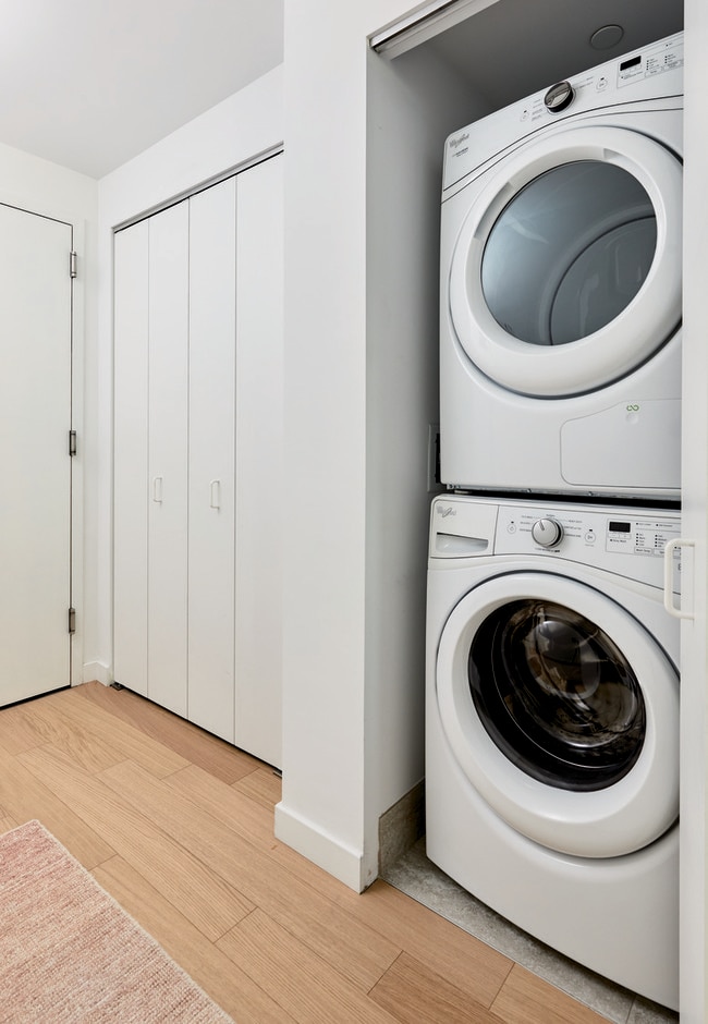 Interior Photo - 10 Halletts Point