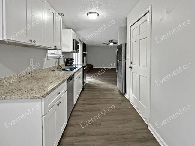Building Photo - 4365 Stonewall Tell Rd