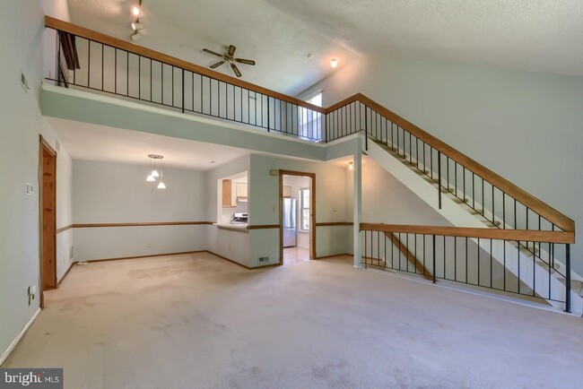 Building Photo - 2704B Heatherstone Ct