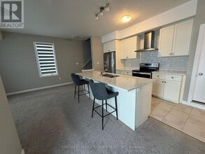 Building Photo - 66 Oat Ln