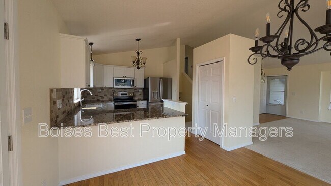 Foto del edificio - 5734 S Hollyhock Pl