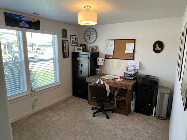 Foto del edificio - 3916 N Junebug St