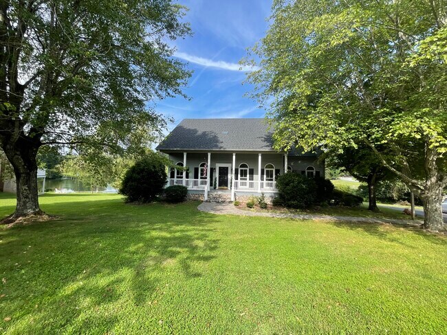 Foto del edificio - 114 Eastridge Cir