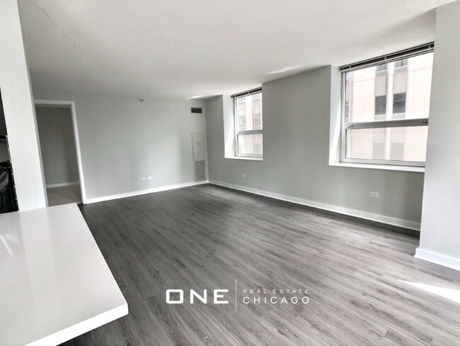 Foto del edificio - 525 N State St