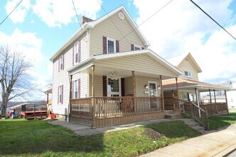 Building Photo - 110 5th Ave