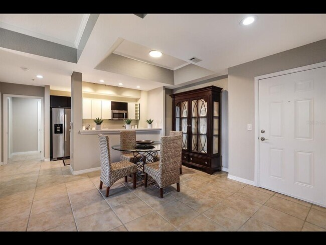 Building Photo - 1064 N Tamiami Trl