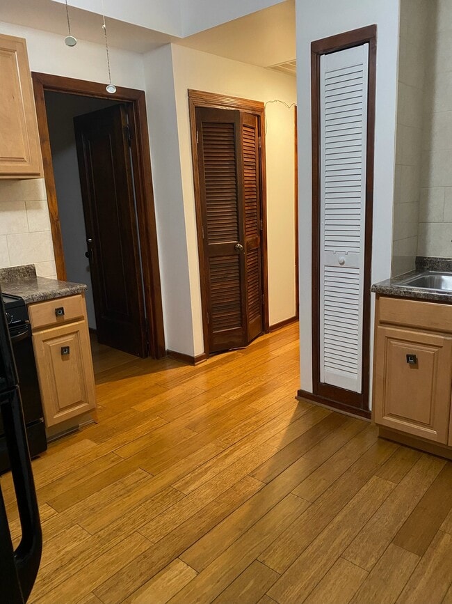 Photo - 1800 W 21st Pl Apartment