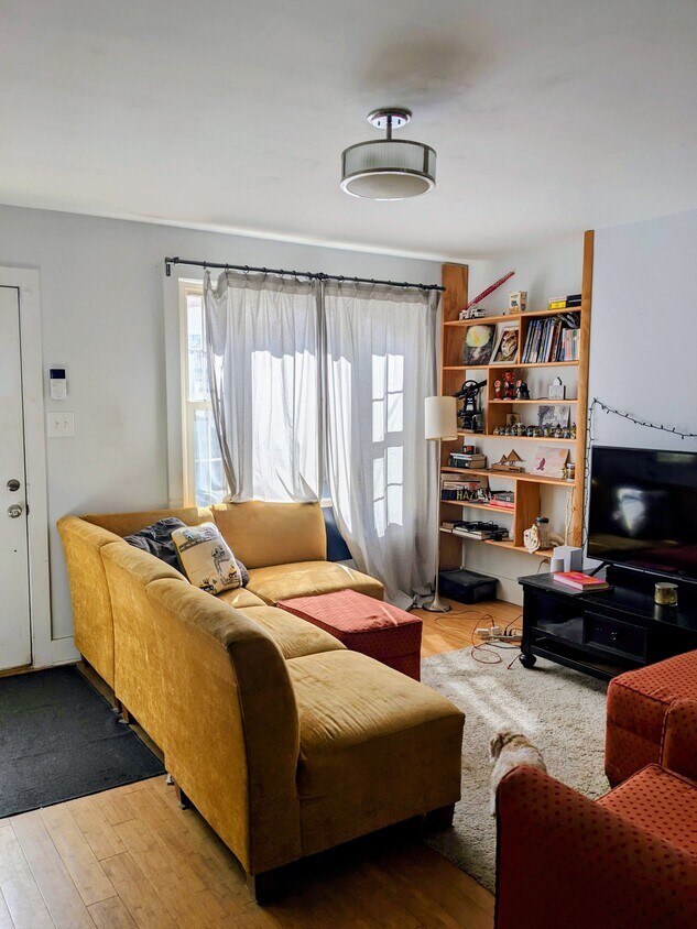 Foto principal - 1429 E Oxford St