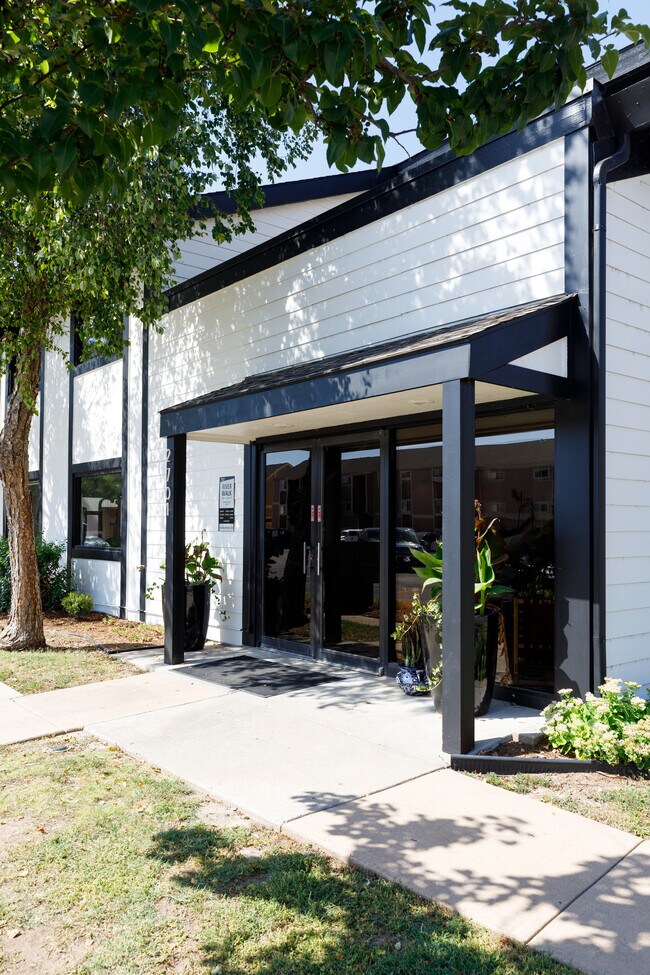 River Walk Apartments Apartments in Wichita, KS