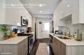 Primary Photo - Gorgeous 2bed/2ba in Lakeview! Queen-sized...