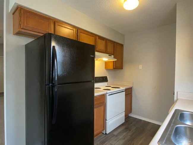 Foto del edificio - 504 Ashwood Ln