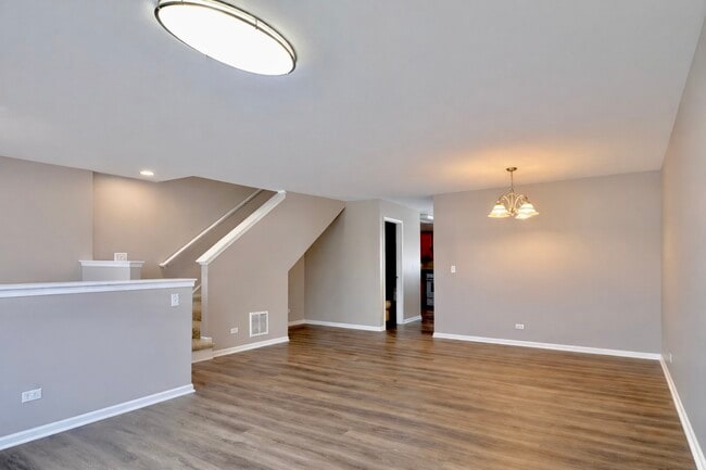 Building Photo - 14527 Patriot Square Dr E