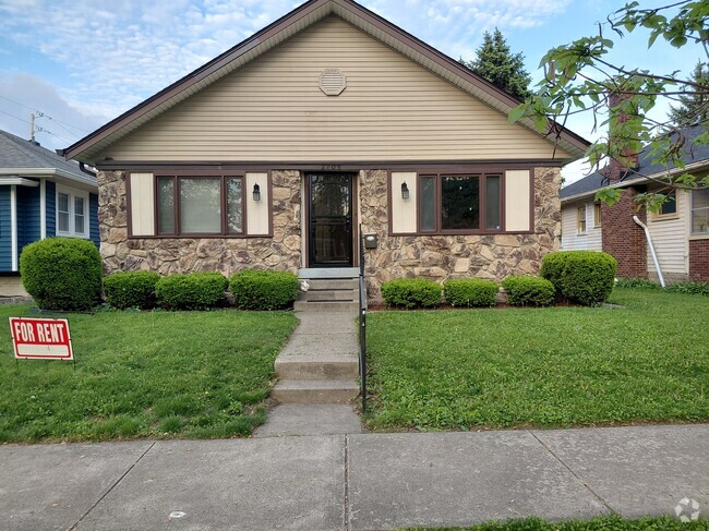 Building Photo - 2705 Barth Ave