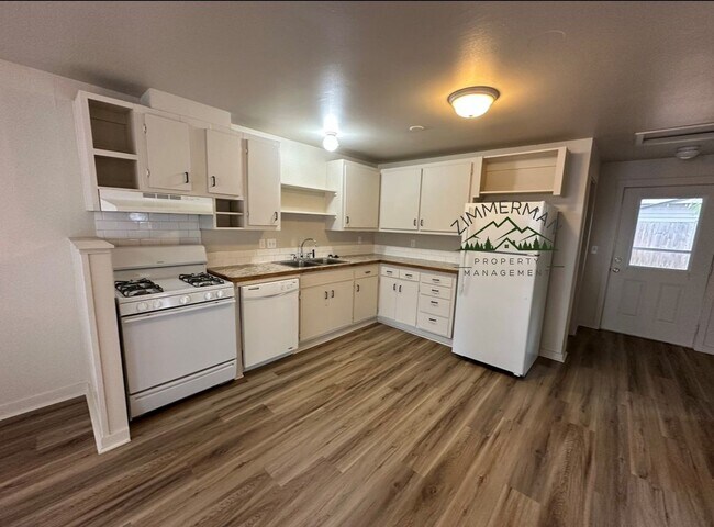 Foto del edificio - 2 Bedroom For Rent In Santa Clara