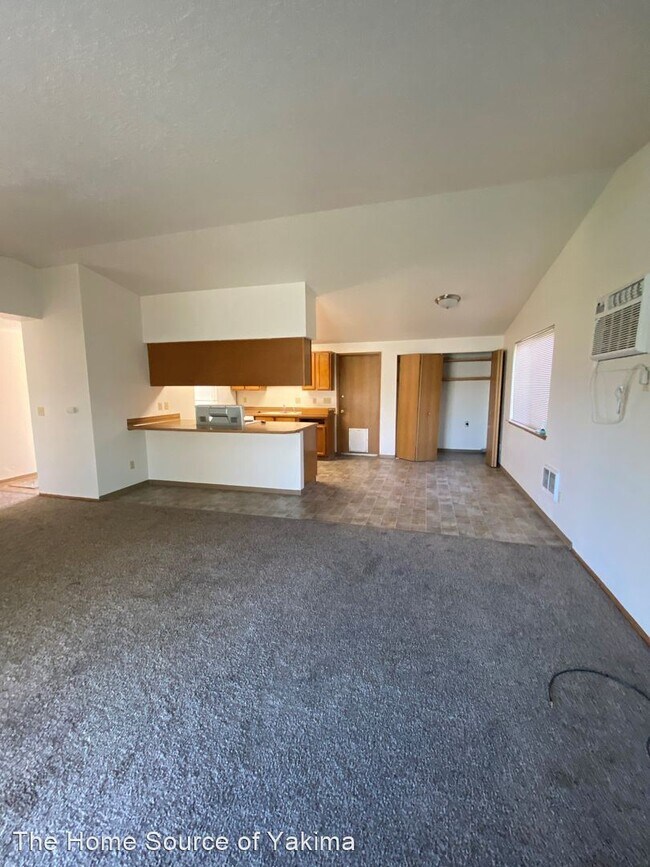 Building Photo - 3 br, 2 bath House - 1511 S. 73rd Ave