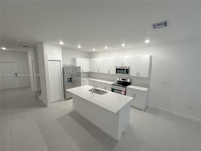 Foto del edificio - 14804 SW 162nd St