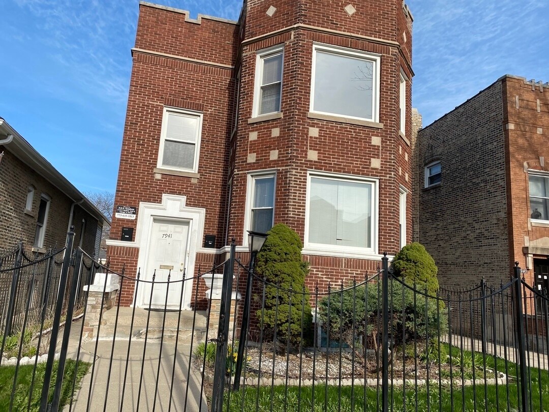 Primary Photo - 7941 S Princeton Ave