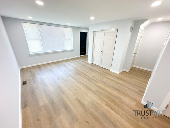 Foto del edificio - 3 bed/2.5 bath House in North East Philade...
