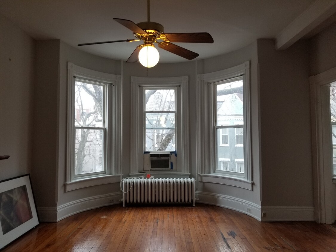 Primary Photo - 1008 Park Ave