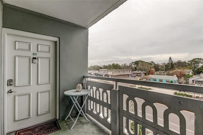 Foto del edificio - 7321 Central Ave