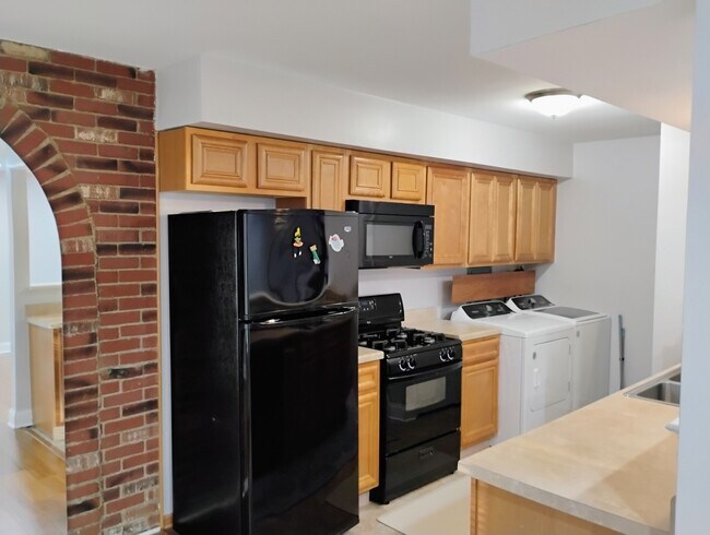 Foto del edificio - 1226 Cove Dr