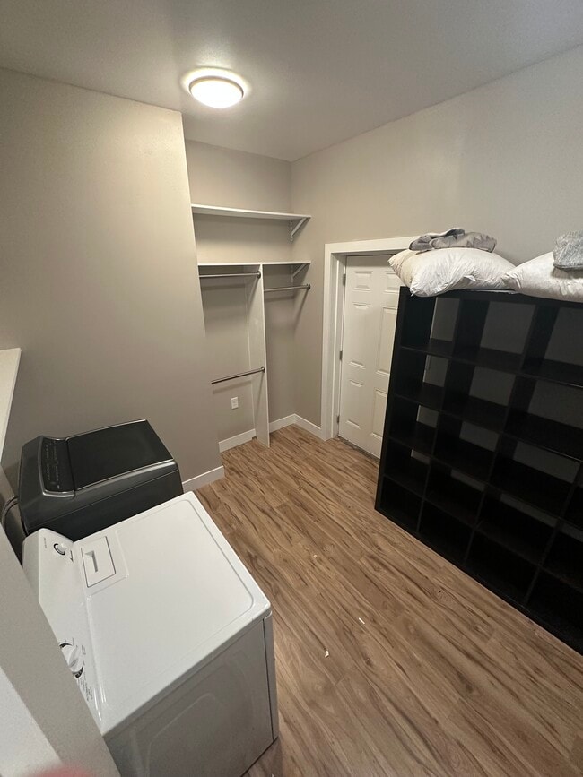 Building Photo - BEREA POPERTY ( PRIVATE)