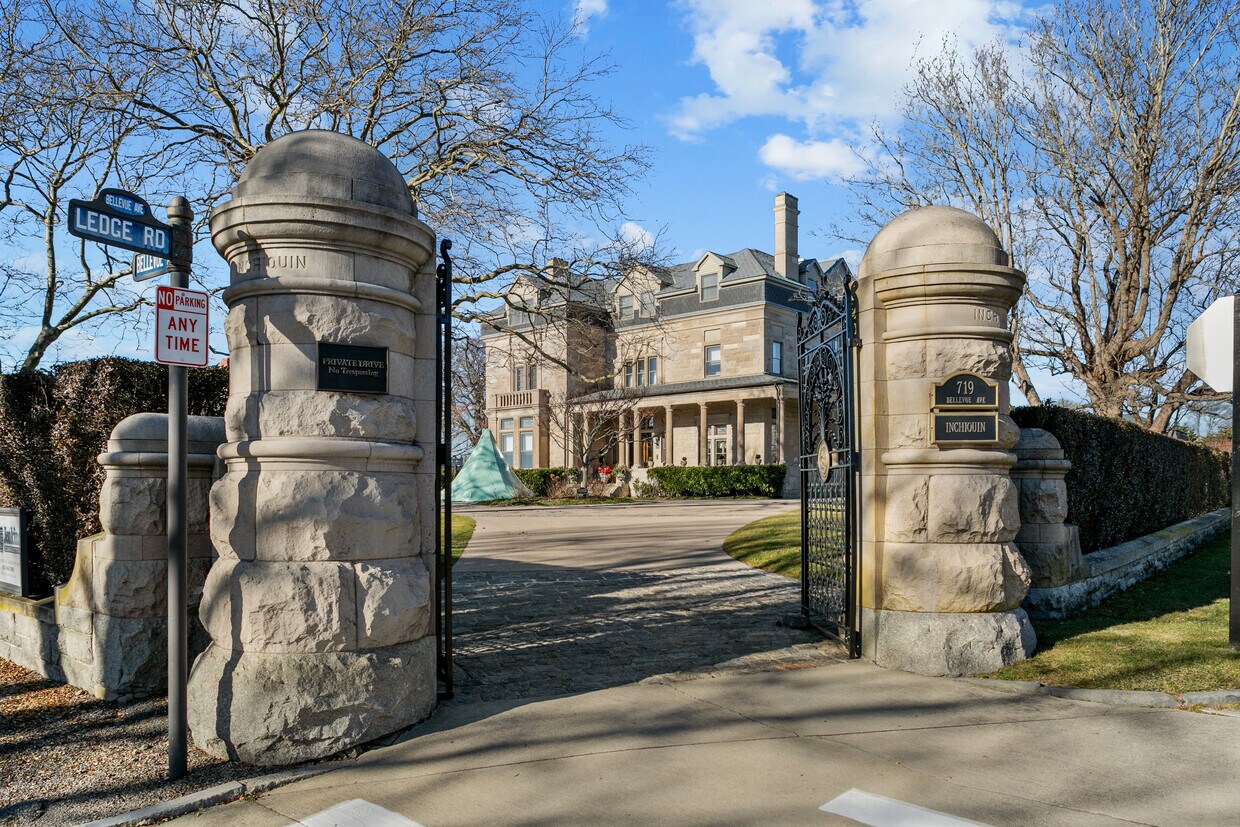 Foto principal - 719 Bellevue Ave