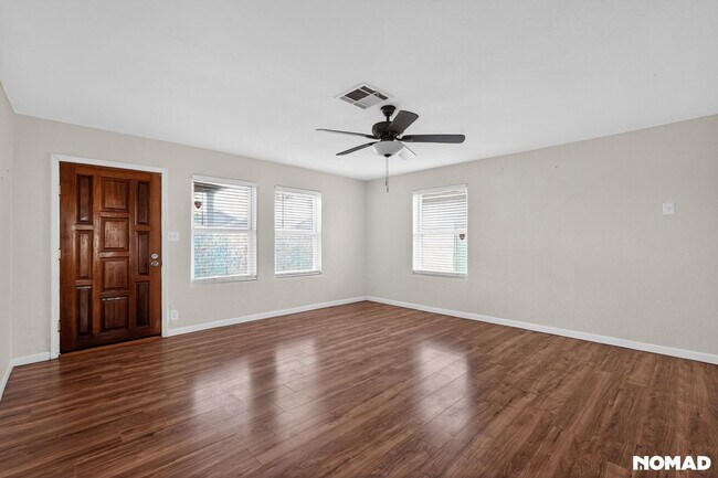 Building Photo - Charming 2BR House in Phoenix