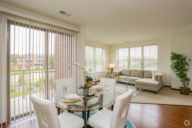 Dining Room - Lilly Preserve