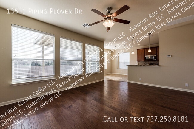 Foto del edificio - 13501 Piping Plover Dr