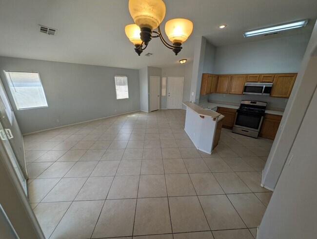 Building Photo - 1821 Running Fawn Ct