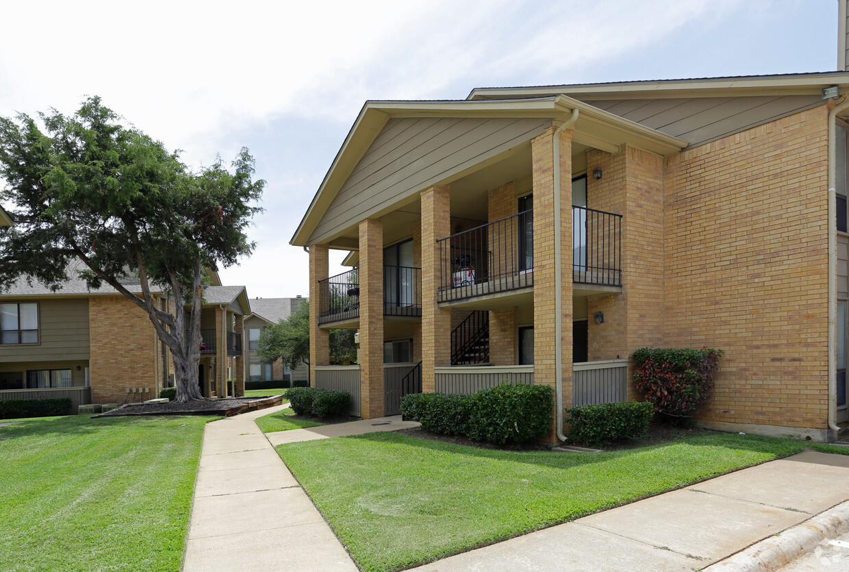 Primary Photo - Dove Creek Villas