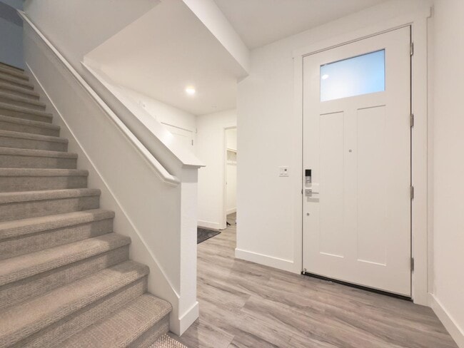 Building Photo - 1303 Besra Ter