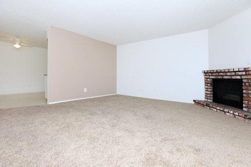 Foto del edificio - 1700 Sunnyside Ave