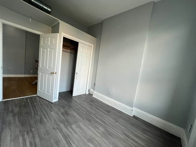 Building Photo - 5704 Hudson Ave