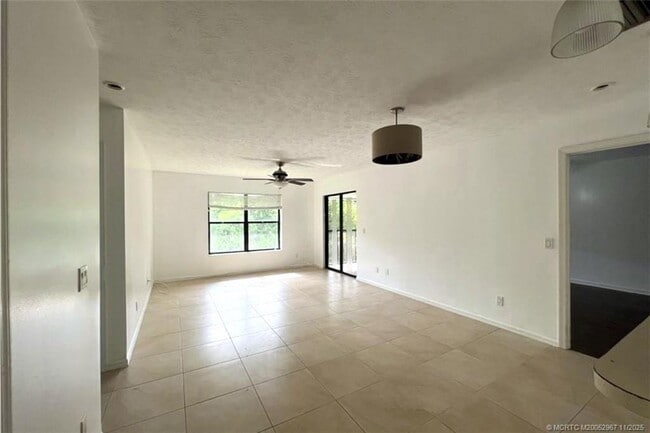 Foto del edificio - 6543 SE Federal Hwy