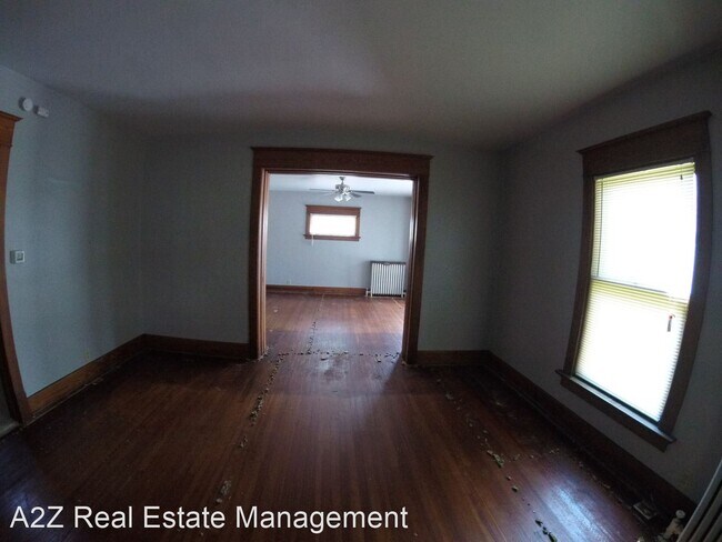 Building Photo - 3 br, 1 bath House - 211 Cedar St