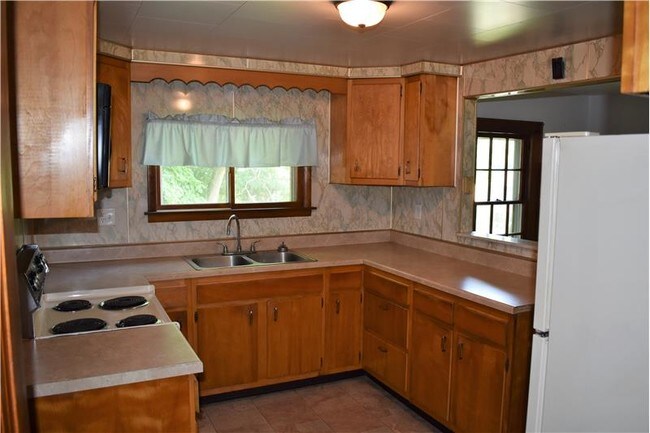 Building Photo - 533 OH-151
