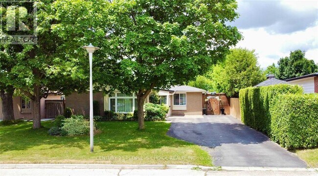 Building Photo - 29 Flavian Crescent