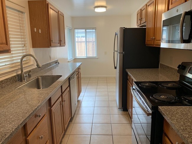 Foto del edificio - 1791 Shirley Dr