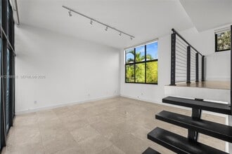 Building Photo - 225 E Enid Dr