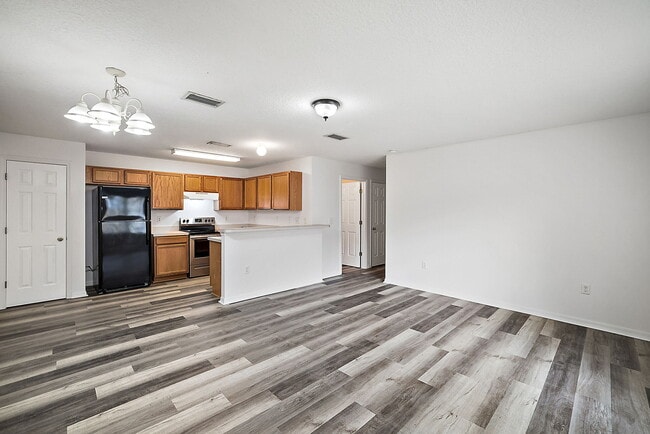 Building Photo - 526 Paulling Dr