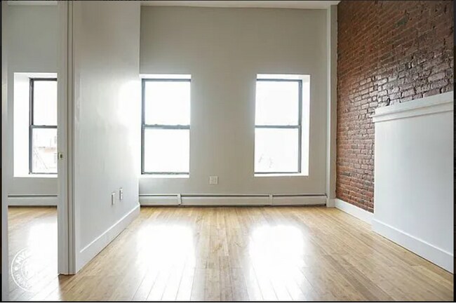 Building Photo - 1158 Fulton St