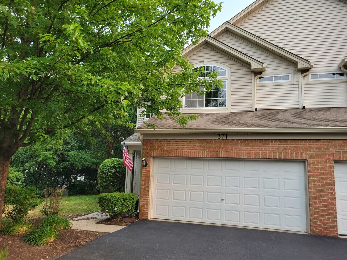Primary Photo - 371 Abington Woods Dr